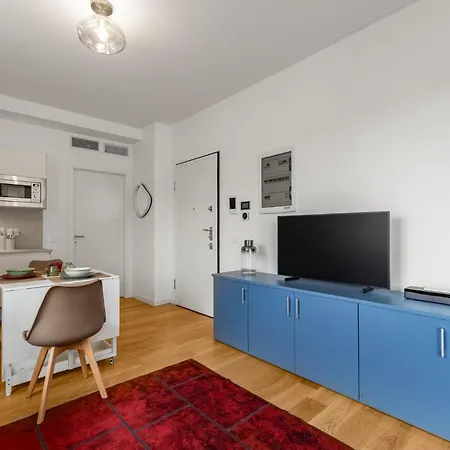 Апартаменты Bilocale Con Terrazzo Vicino M1 - San Siro *